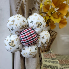 Flower-Shaped Fabric Curtain Holder Tieback  (1 Pair)