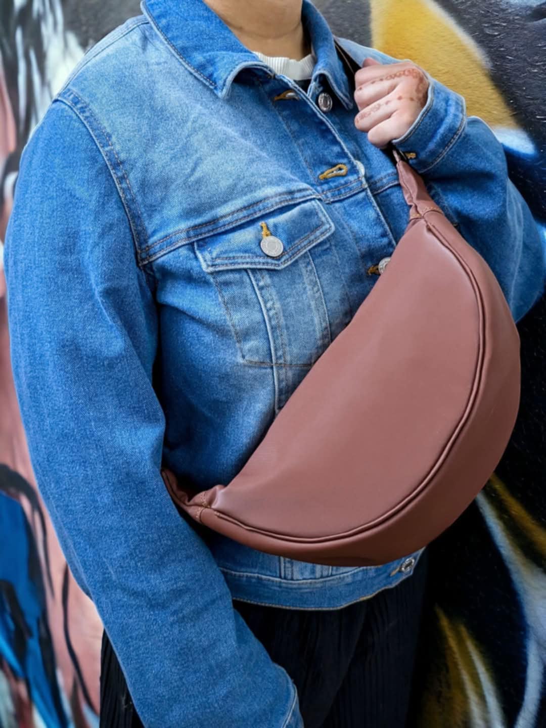 On the Go- Unisex Fanny Pack Bag