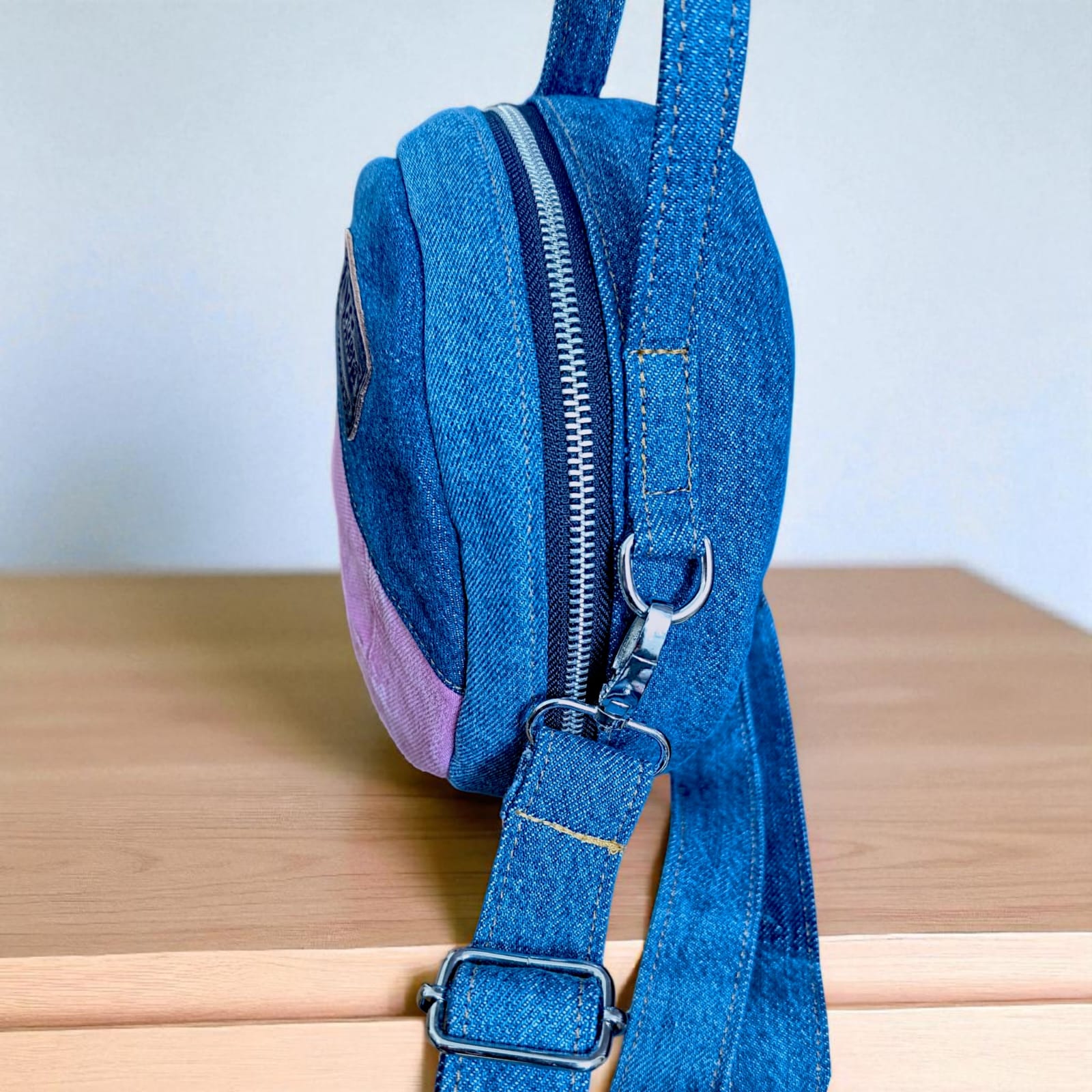 Round Bag- Trendy Look with Ample Space