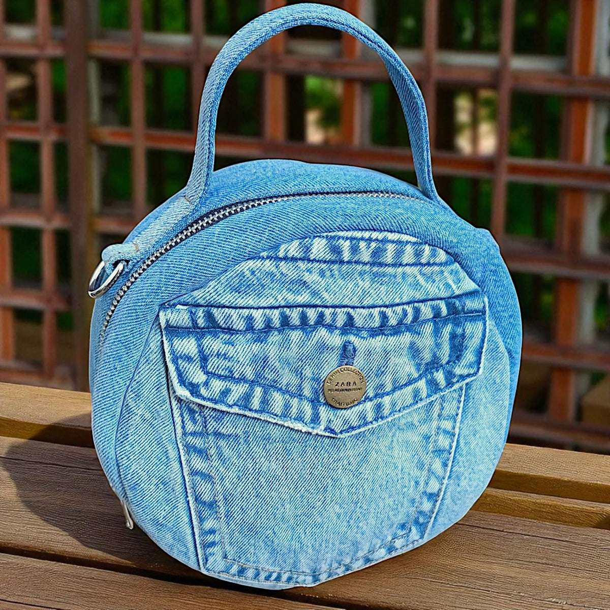 Round Bag- Trendy Look with Ample Space