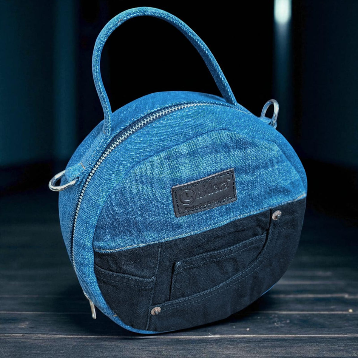 Round Bag- Trendy Look with Ample Space