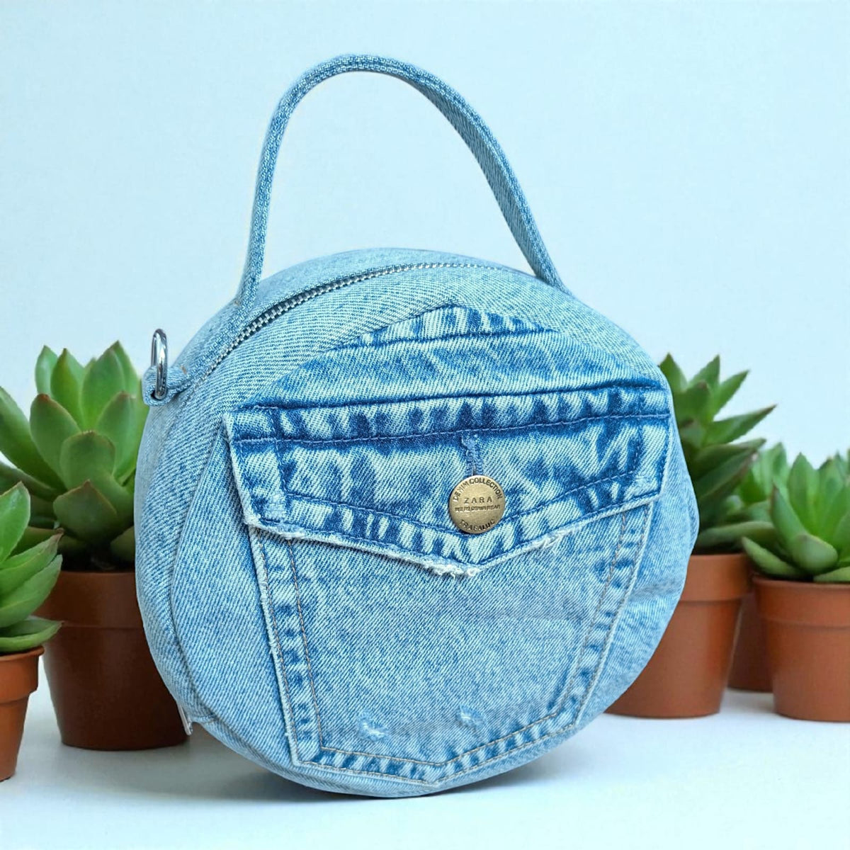 Round Bag- Trendy Look with Ample Space