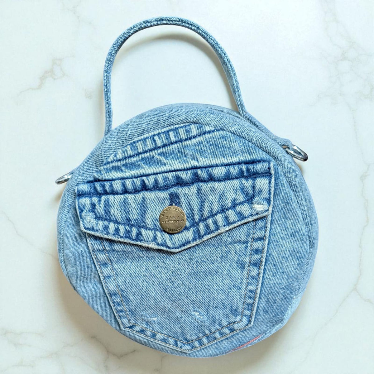 Round Bag- Trendy Look with Ample Space